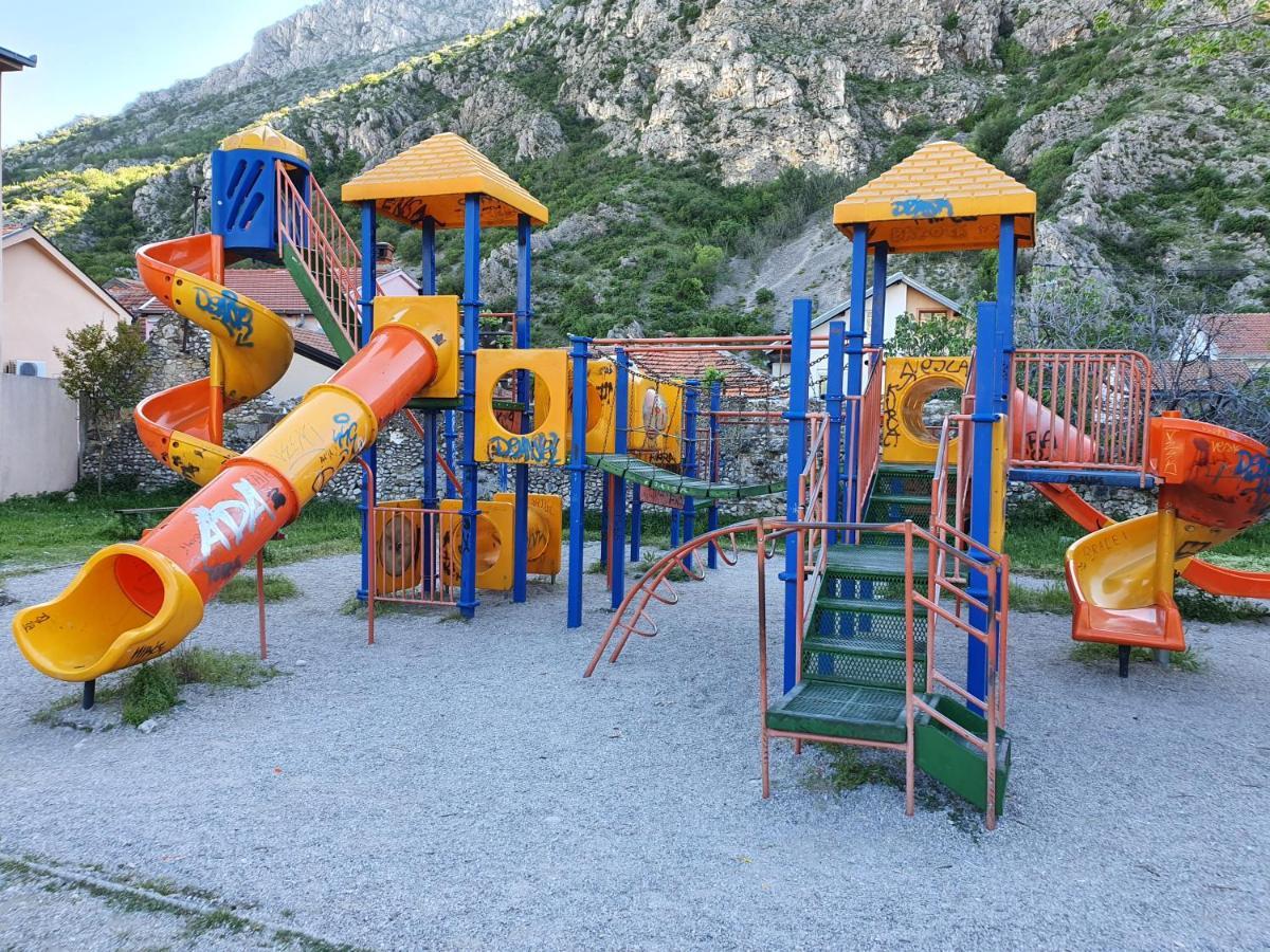 Family Apartment Near Old Town Mostar Buitenkant foto